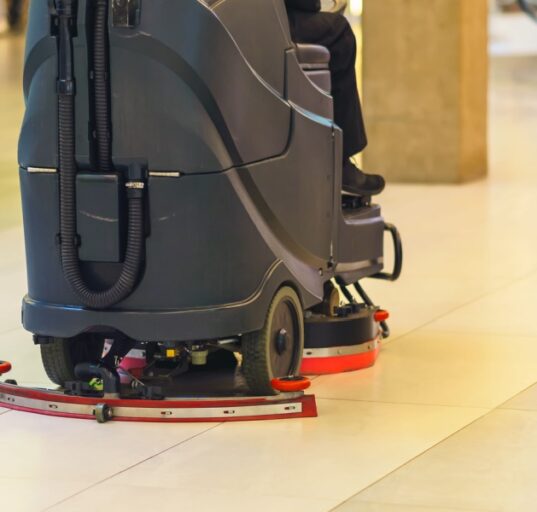 Kaubanduspindade koristamine