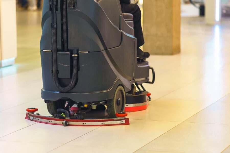 Kaubanduspindade koristamine